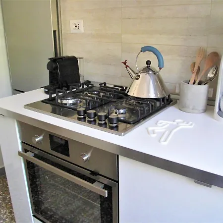 Duchi Di Castro Chic Apartment *
